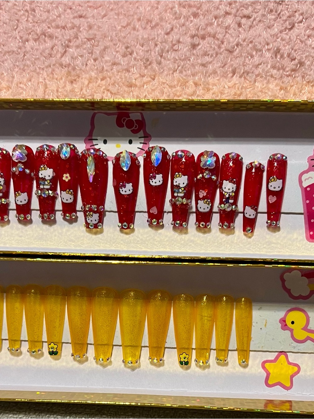 Hello Kitty Red & Yellow Decorative PreOn Nail Set